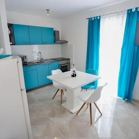 Apartment Lenka Sutivan