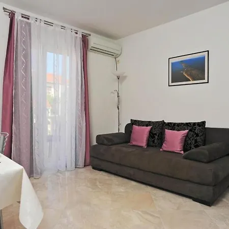 Lenka Apartment